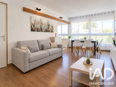Appartement à Combs-la-Ville (77380)