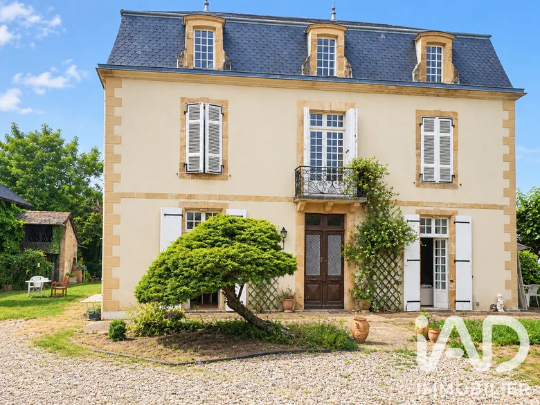 Maison 9 pièces 303 m² · à Villecomtal-sur-Arros · 303 m² · 349 000 €
