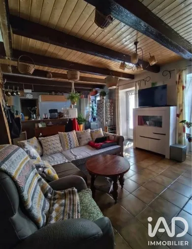 Maison de village à Salmiech (12120)
