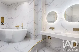 Apartment in Paris (75116)