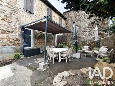Maison de village à Salmiech (12120)