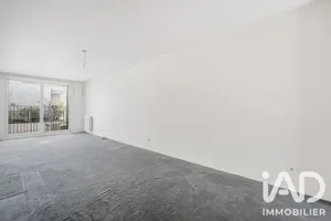 Apartment in Paris (75013)