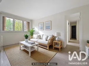 Apartment in Montreuil (93100)