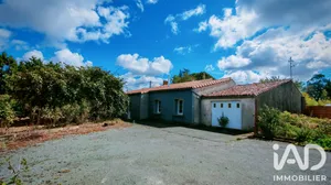 Village house in Saint-Paul-en-Pareds (85500)