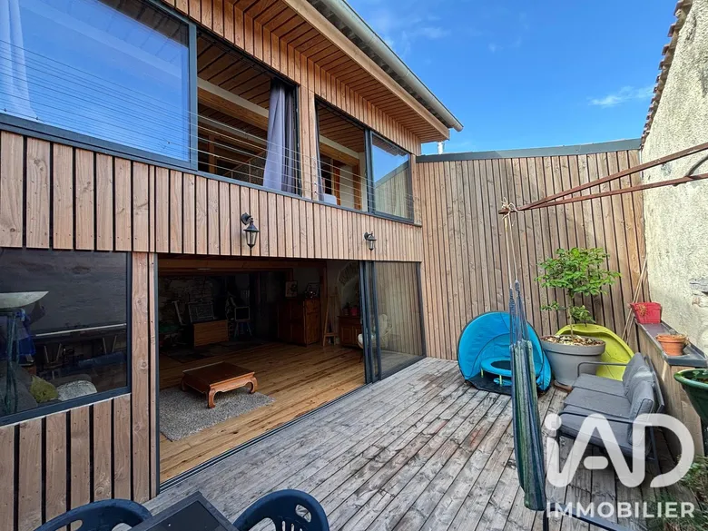 Maison 5 pièces 233 m² · à Montbrun-des-Corbières · 233 m² · 279 000 €
