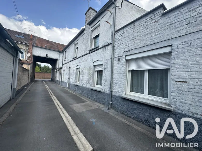 Immeuble 489 m² · à Sin-le-Noble · 489 m² · 185 000 €
