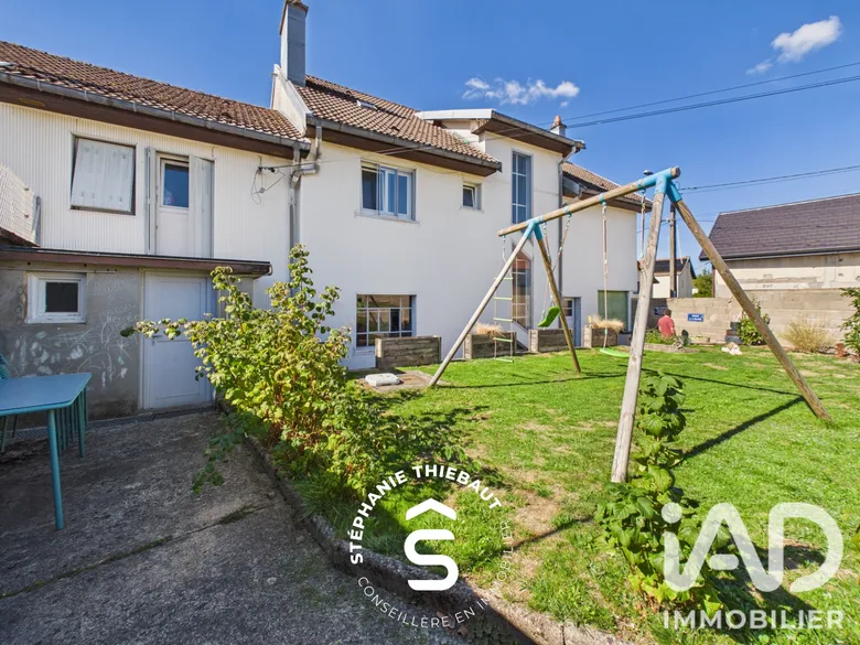 Maison 10 pièces 243 m² · à Bruyères · 243 m² · 189 000 €