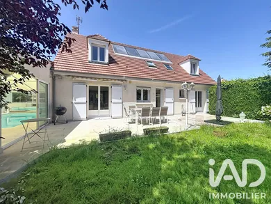 Maison traditionnelle à Favières (77220)