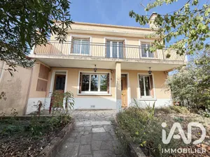 Maison à Villeneuve-le-Roi (94290)
