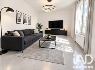 Maison à Villeneuve-le-Roi (94290)