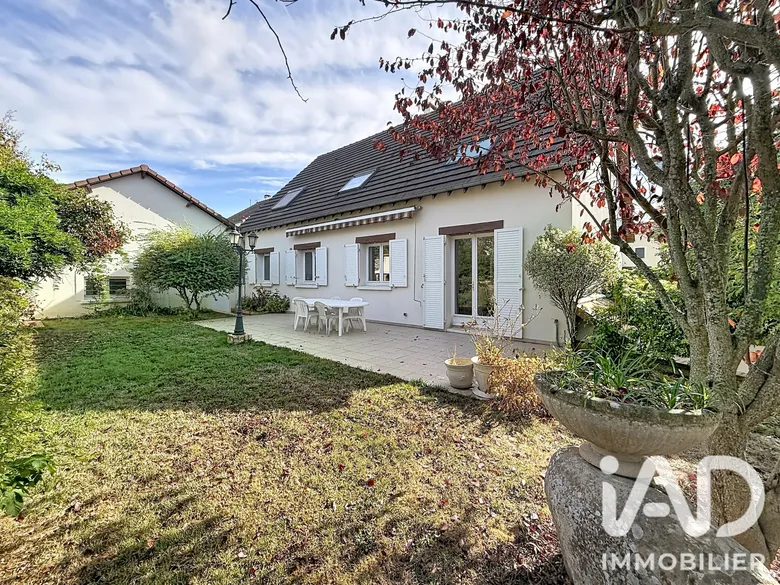Maison 7 pièces 179 m² · à Liverdy-en-Brie · 179 m² · 450 000 €