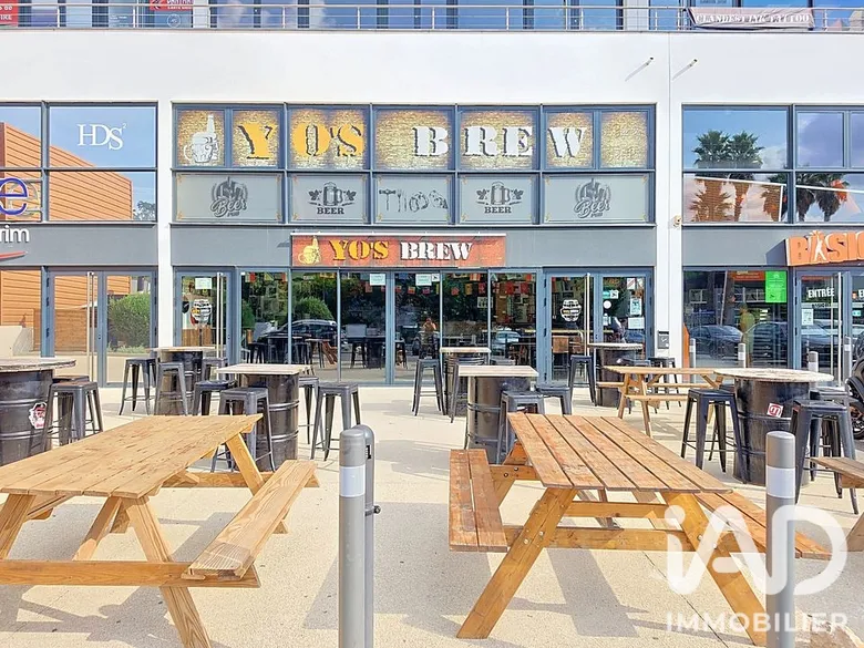 Local commercial 165 m² · à Roquevaire · 165 m² · 134 400 €