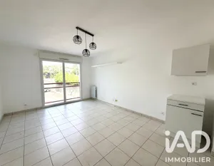 Apartment in Nantes (44300)