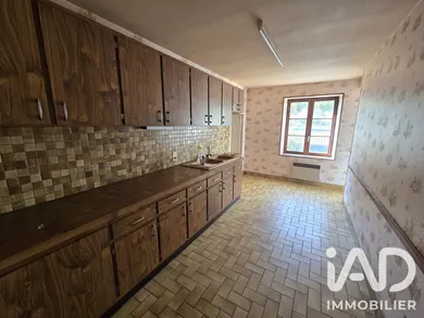 Maison traditionnelle à Tronget (03240)