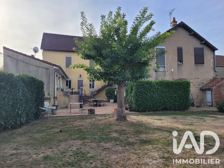 Maison 9 pièces 369 m² · à Toulon-sur-Arroux · 369 m² · 225 000 €