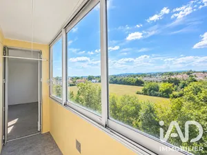 Apartment in Pont-Saint-Esprit (30130)