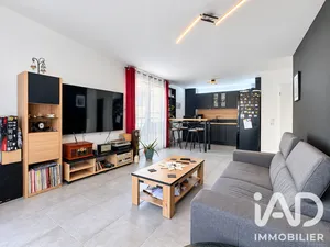 Apartment in Pontault-Combault (77340)