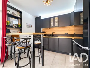 Apartment in Pontault-Combault (77340)