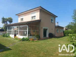 House in Lanton (33138)