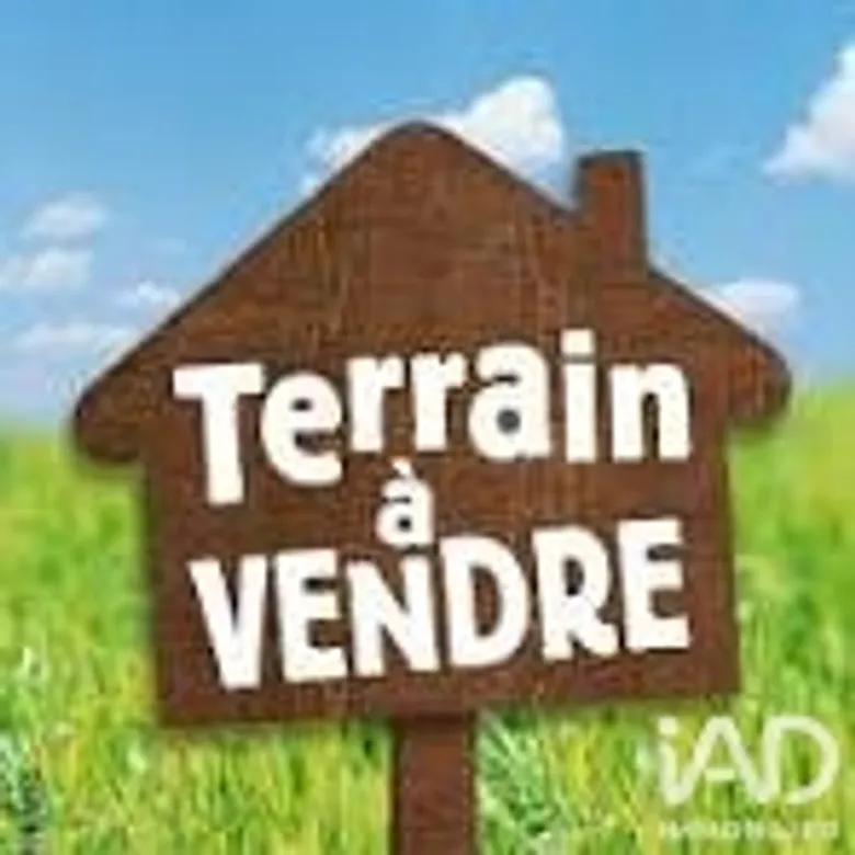 Terrain 689 m² · à Saint-Romain-de-Benet · 689 m² · 87 000 €