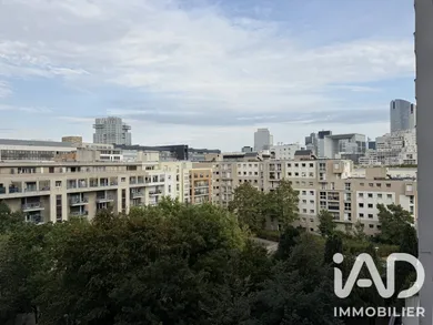 Apartment in Nanterre (92000)