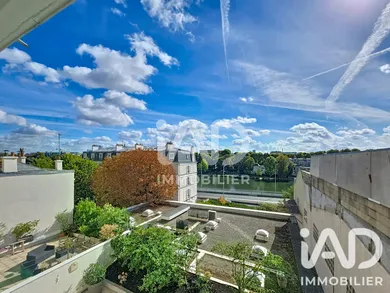 Apartment in Courbevoie (92400)