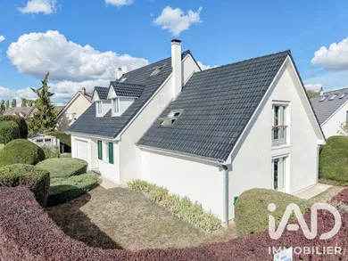 Maison traditionnelle à Gressy (77410)