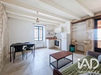 Townhouse in Lalbenque (46230)