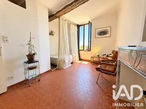 Apartment in Hyères (83400)