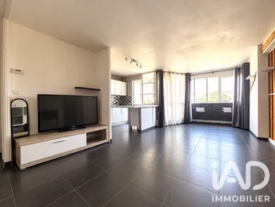 Appartement à Champs-sur-Marne (77420)