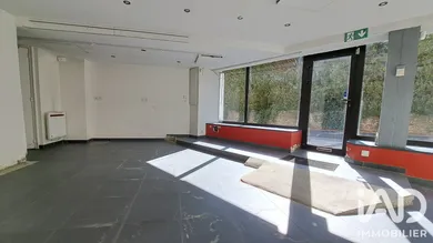 Boutique/Local commercial à Villecresnes (94440)