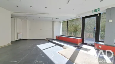 Boutique/Local commercial à Villecresnes (94440)