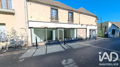 Boutique/Local commercial à Villecresnes (94440)