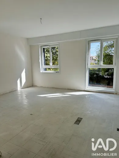 Appartement à Saint-Jean-de-la-Ruelle (45140)