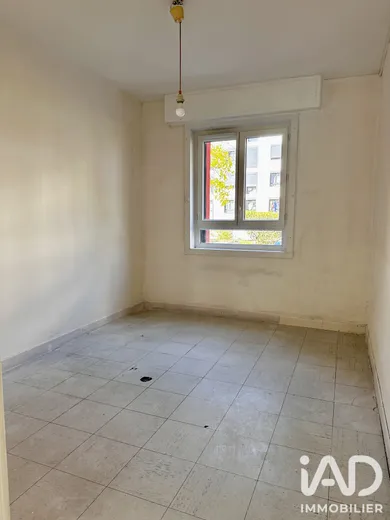 Appartement à Saint-Jean-de-la-Ruelle (45140)