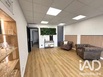 Boutique/Local commercial à Francheville (69340)