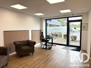 Boutique/Local commercial à Francheville (69340)