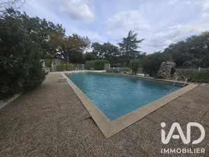 Appartement à Vézénobres (30360)