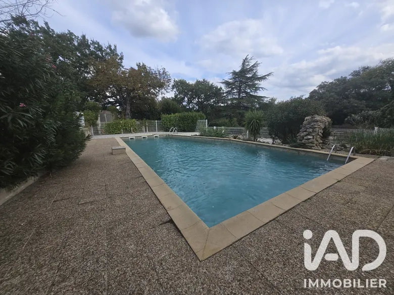 Appartement 4 pièces 98 m² · à Vézénobres · 98 m² · 170 000 €