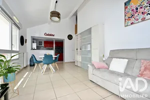 Apartment in Décines-Charpieu (69150)