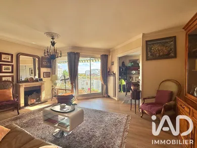 Appartement à Fresnes (94260)