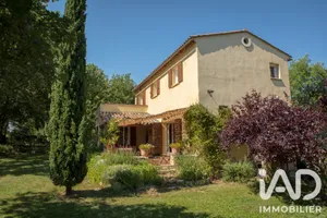 Maison de campagne à Arpaillargues-et-Aureillac (30700)