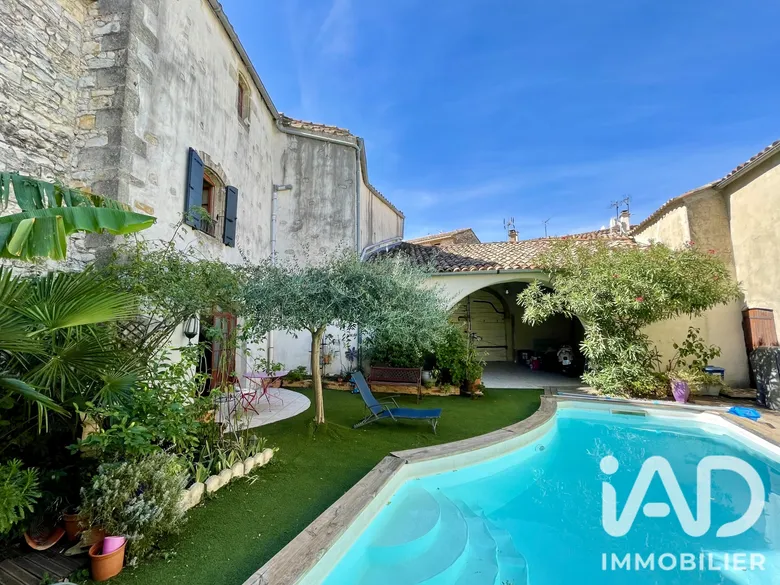 Maison 8 pièces 216 m² · à Cannes-Et-Clairan · 216 m² · 375 000 €