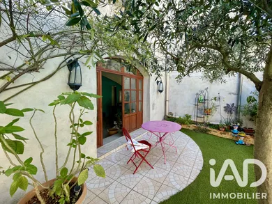 Maison de village à Cannes-et-Clairan (30260)