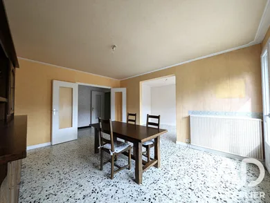Appartement à Le Cheylard (07160)