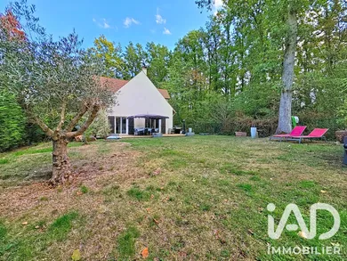 Maison traditionnelle à Saint-Fargeau-Ponthierry (77310)