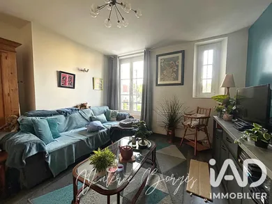 Appartement à Saints (77120)