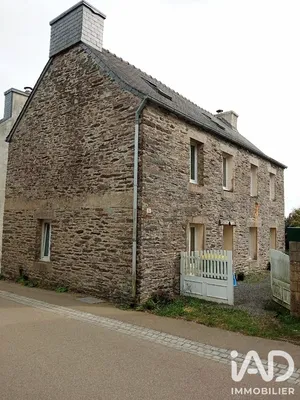 Maison de village à Ploudiry (29800)