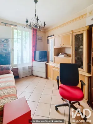 Apartment in Paris (75019)
