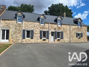 Maison de campagne à Saint-Calais-du-Désert (53140)